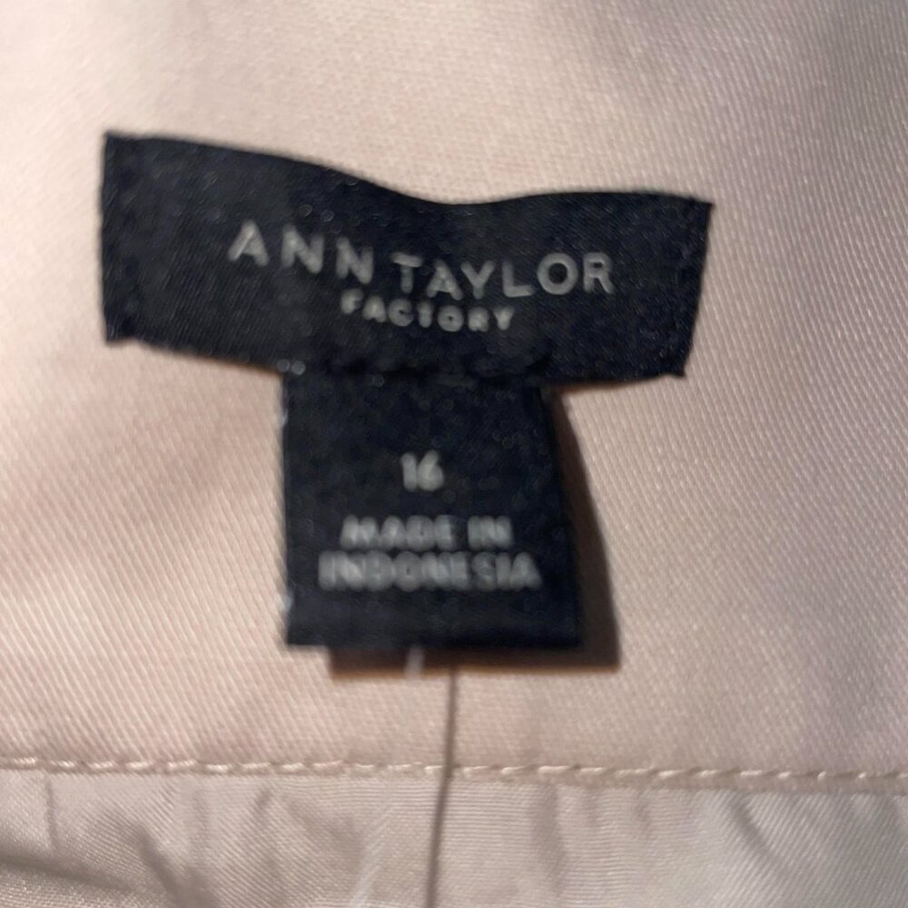 Ann Taylor Factory Khaki Tan Beige Faux Wrap Skirt with Tie Belt Size 16‎ - Picture 3 of 8